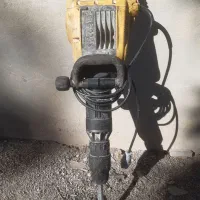 بتن کن دیوالت اصلی