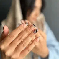 اموزش و کاشت ناخن