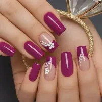 مدل برای کاشت ناخن