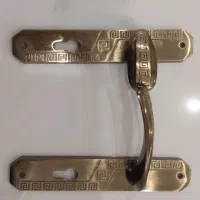 قفل و دستگیره آپارتمانی