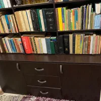 کتابخانه در حد نو کاملا سالم