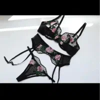 شورت و سوتین