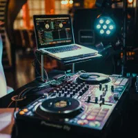 اجرای دی جی موزیک مجالس عروسی . عقد|خدمات پذیرایی، مراسم|لنگرود, |دیوار