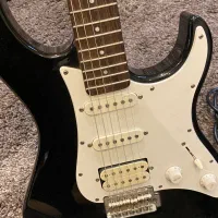 گیتار الکتریک یاماها EG112 همراه با آمپلی‌فایر|گیتار، بیس، امپلیفایر|تهران, دروس|دیوار