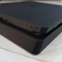 ps4 slim  یک سال و نیم روشن نشده
