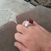 عقیق‌کهنه‌آبدار