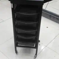 ترولی ارایشگاه تمیز درحد نو