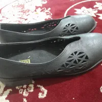 یک جفت کفش زنانه در هشتگرد