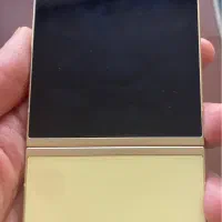 نیاز به تعمیر نمایشگر Z Flip 6|موبایل|اصفهان, دانشگاه اصفهان|دیوار