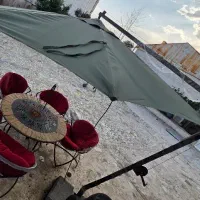 میز آتش کده  و چتر و شش عدد صندلی تمیز