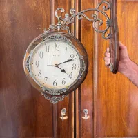 ساعت دیواری دو طرفه