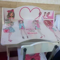 میز تحریر کودک کاملا سالم