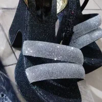 کفش مجلسی|کیف، کفش، کمربند|پرند, فاز ۴|دیوار