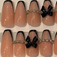 ناخنهای زیبا با دوام با مواد کاشت و طراحی ویژه|آرایشی، بهداشتی، درمانی|جم, |دیوار