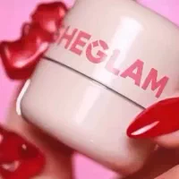 استخدام فروشنده لوازم آرایشی بهداشتی