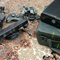 ایکس‌باکس۳۶۰با دو دسته و کینکت