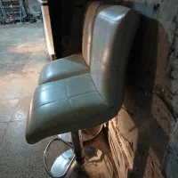 دو عدد صندلی پایه دار|صندلی و نیمکت|هشتگرد, هشتگرد قدیم|دیوار