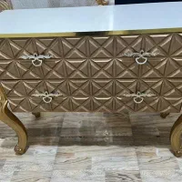 میز و آینه