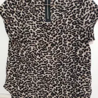 تعداد زیادی لباس در حد نو مناسب دست فروشی و...