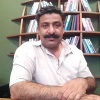 راننده شخصی دارای خودری سواری ۲۰۶