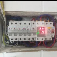 برقکشی ساختمان و لوله کشی آب در بم