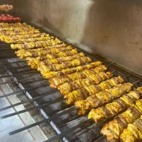 کارگر ساده، بسته بند، وسط‌کار کیترینگ ایرانی