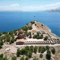 تور وان از خوی