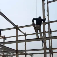 جوشکاری اسکلت و سیار و بازسازی خانه