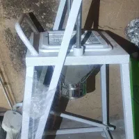 خلال کن سیب زمینی و سس دوش