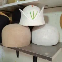 کلاه نمدی و قالیچه نمدی|گلیم، جاجیم، گبه|ساری, |دیوار