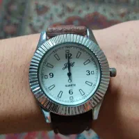 ساعت کلاسیک المنت دار