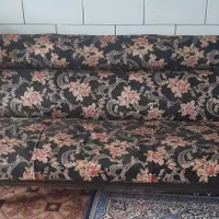 مبل۳نفره ۳۰۰،میزصندلی۴نفره.