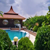 باغ-ویلا-1000-متری-سرسبز-قلعه-سفید-گلدشت-نجف-آباد