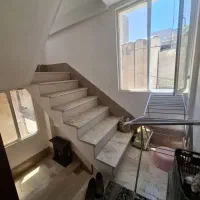 یک واحد ۵۰ متری طبقه اول ،، با پارکینگ