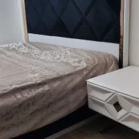 تخت و آیینه کنسول و میز آرایش