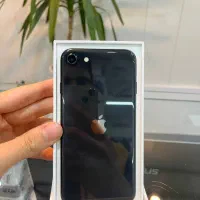 آیفون Se 2020 حافظه 128 بدون بازشدگی