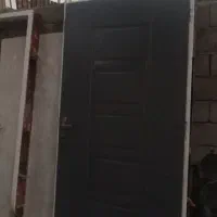 درب چوبی همراه با چهارچوب