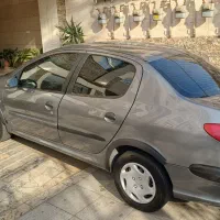 ۲۰۶ صندوق دار v8 مدل ۹۰