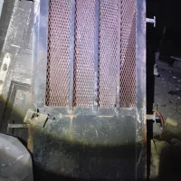 درب انباری سنگین و توری اهنی سنگین بجا شیشه. نو