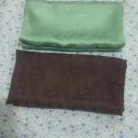 دو عدد روسری در حد نو