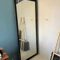 آینه قدی سالم با ارتفاع دو متری و قاب چوبی