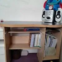 میز تحریر یا میز کامپوتر