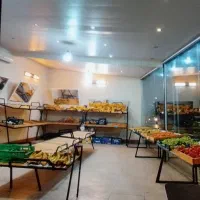 فروش میز میوه در حدنو  و ترازو دیجیتال