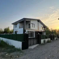 ویلا شهرکی/واقع در خیابان ساحلی