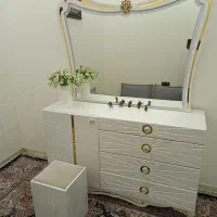 دراور و اینه وصندلی آرایش