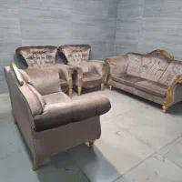 مبل کلاسیک تاج طلایی