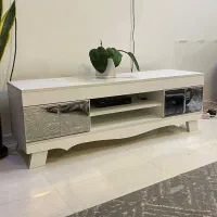 میز تلویزیون در حد نو