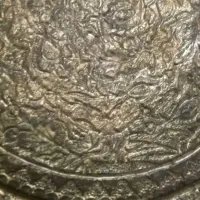 سینی قلمزنی مسی قدمت دار|کلکسیون اشیاء عتیقه|اصفهان, قلعه طبره|دیوار
