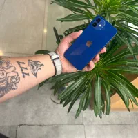 اپل iPhone 12 با حافظهٔ ۱۲۸ گیگابایت