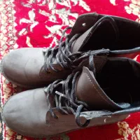 کفش|کیف، کفش، کمربند|اهر, |دیوار